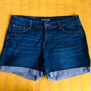 Refuge Short Shorts - Size 12